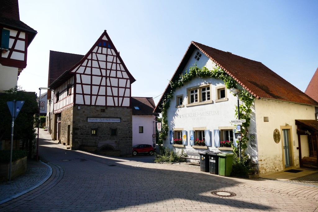"Deutsches Zuckerbäckermuseum" und "Bäckerei-Museum" am Rudolf-Herzer-Platz in Gochsheim
